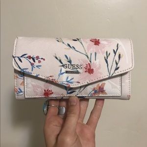 Guess wallet - pretty floral